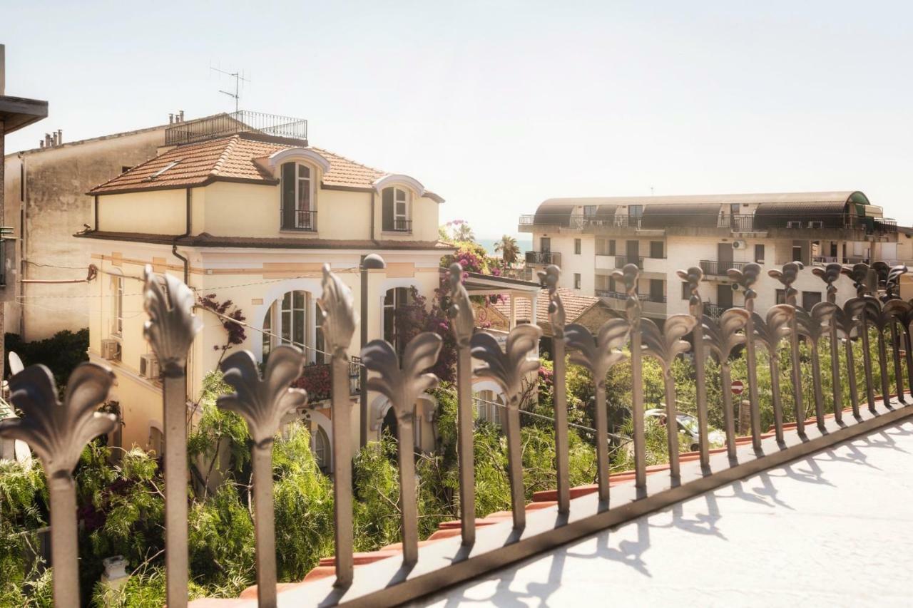 Palazzo Eugenia Suites Vasto Exterior photo
